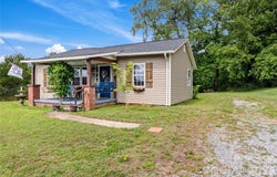 112 Hillcrest Street, Jonesville, NC 28642