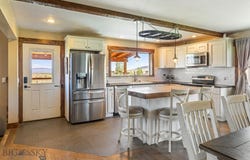 30 Wineglass Loop N, Livingston, MT 59047