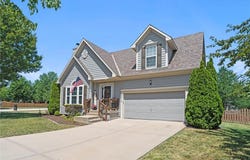 15615 S Brougham Drive, Olathe, KS 66062