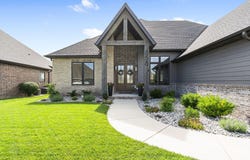 858 E Edenmore Circle, Nixa, MO 65714