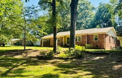 121 Woodland Way, Abbeville, SC 29620