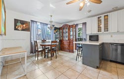 9350 SW 165th St, Palmetto Bay, FL 33157