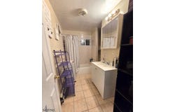 93 Raymond Ave, Plainfield City, NJ 07062-1342