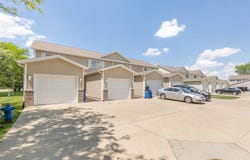 3424 Destin Drive, Waterloo, IA 50702
