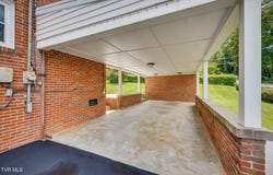 215 Cherry Lane, Bristol, VA 24201