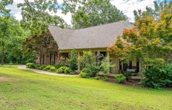 170 PARKWAY Square, Pearcy, AR 71964