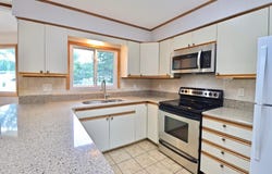 2105 Yorkshire Drive, Beloit, WI 53511