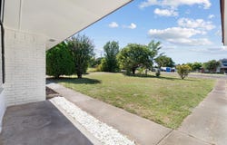 102 Lakecrest Place, Waxahachie, TX 75165