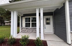 122 Boxwood Court, Wallace, NC 28466