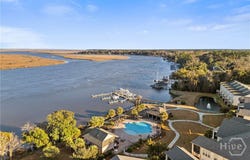 401 River Oaks Drive, Richmond Hill, GA 31324