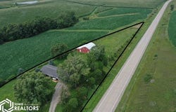 3738 V18 Road, Brooklyn, IA 52211
