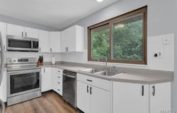 156 Ron De Le, Arnold, MO 63010