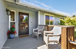 716 Cascadia Park Dr, Yakima, WA 98901