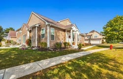 511 Amherst Drive, Sycamore, IL 60178