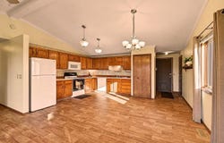 102 Willow Bend, Auburn, MI 48611