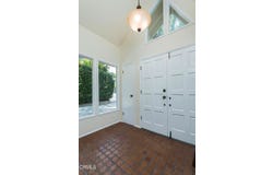 423 Devonshire Lane, Glendale, CA 91206