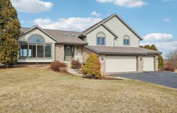 8580 Stonebrook Circle, Middleton, WI 53562