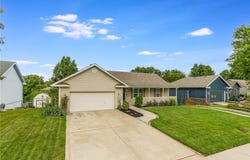 1317 Stonecrest Drive, Kearney, MO 64060