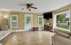 601 N Arcade Street, Gladwin, MI 48624