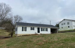 607 6t, Burkesville, KY 42717