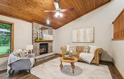 2539 W SUNNYVIEW Circle, APPLETON, WI 54914-1147
