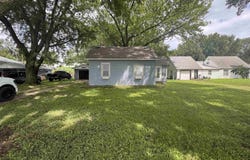 230 S 1st St, Moville, IA 51039