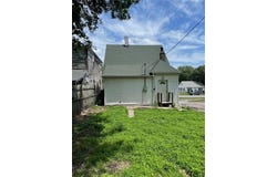 834 S 18 Street, St Joseph, MO 64507