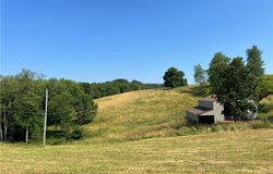 Autumn Road SW, Bowerston, OH 44695
