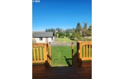 407 SW FOURTH ST, Grass Valley, OR 97029