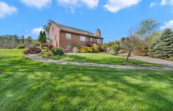 399 Wethersfield St, Rowley, MA 01969