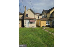 215 PHILADELPHIA AVENUE, EGG HARBOR CITY, NJ 08215