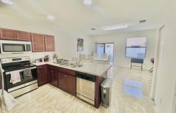 10490 W 33rd Way, Hialeah, FL 33018