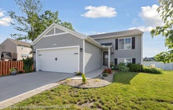 1123 Chesham Lane, Grand Ledge, MI 48837