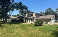 7472 S Lake Bluff 0.5, Gladstone, MI 49837