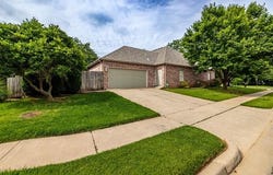 525 N Vine Street, Jenks, OK 74037