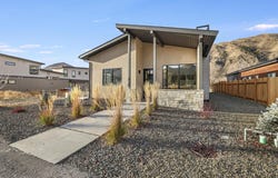 820 N 1ST Ave, Hailey, ID 83333