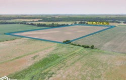 Thomas Avenue, Coggon, IA 52218