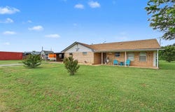 123 2nd St, Manitou, OK 73555