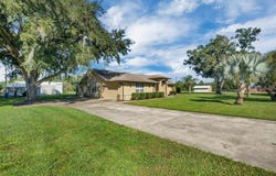 302 N WEBB Road, PLANT CITY, FL 33566