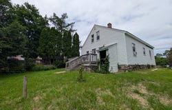 13 Central Avenue, Griswold, CT 06351
