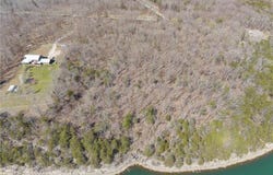 000 Oaks Landing  DR, Eureka Springs, AR 72631