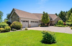 5317 S 10th St, Manitowoc, WI 54220