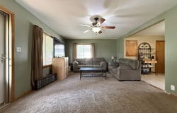 934 E 7th Ave, Hutchinson, KS 67501