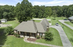 1040 Emileigh Drive, Summit, MS 39666