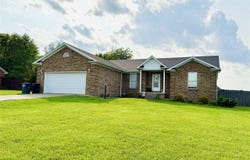 105 Johnathon Ct, Hodgenville, KY 42748