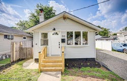 50 Pacific Boulevard, Keyport, NJ 07735