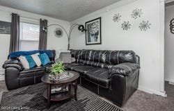 4909 Lagoona Dr, Louisville, KY 40219