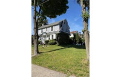 10 Forest Row, Great Neck, NY 11023