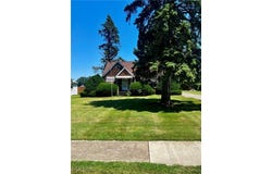 321 S Lake Street, Amherst, OH 44001