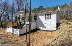 2055 Lake City Hwy, Clinton, TN 37716